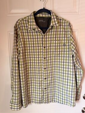 Hi-Tec Men’s Green and White Plaid Button-Down Shirt